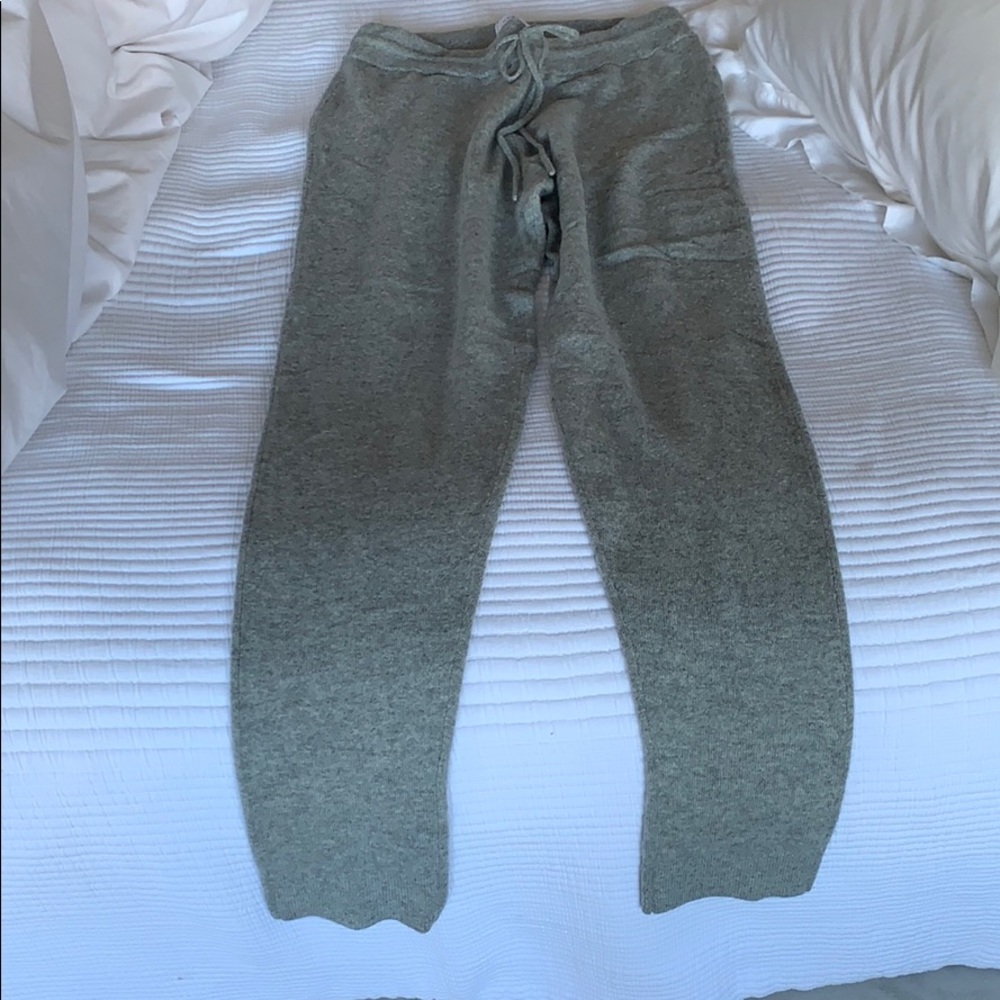 100% Cashmere joggers